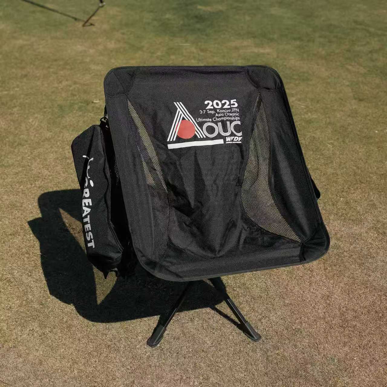 AOUC 2025 オリジナル折りたたみチェア（回転式 , サイドポケット付き）